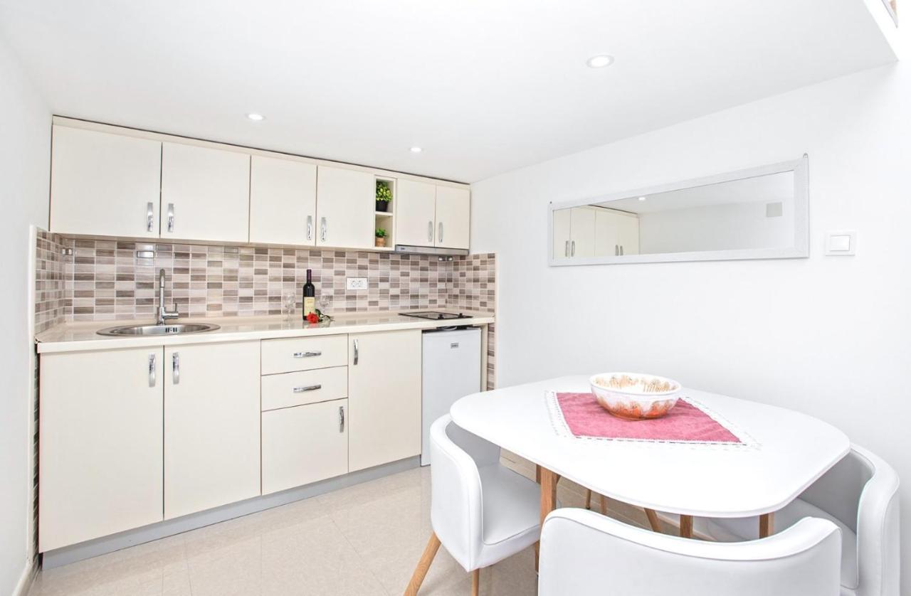 Apartmani Vasilije Котор Екстер'єр фото